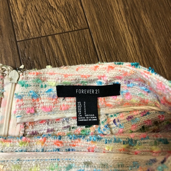 Multicolor High Waisted Shorts - Picture 3 of 3